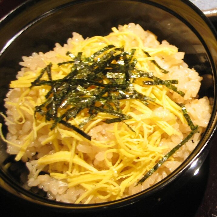 めんつゆご飯の錦糸卵丼